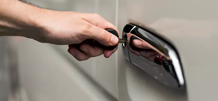 Why Choose Our Auto Locksmith Team in Jacksonville, IL?